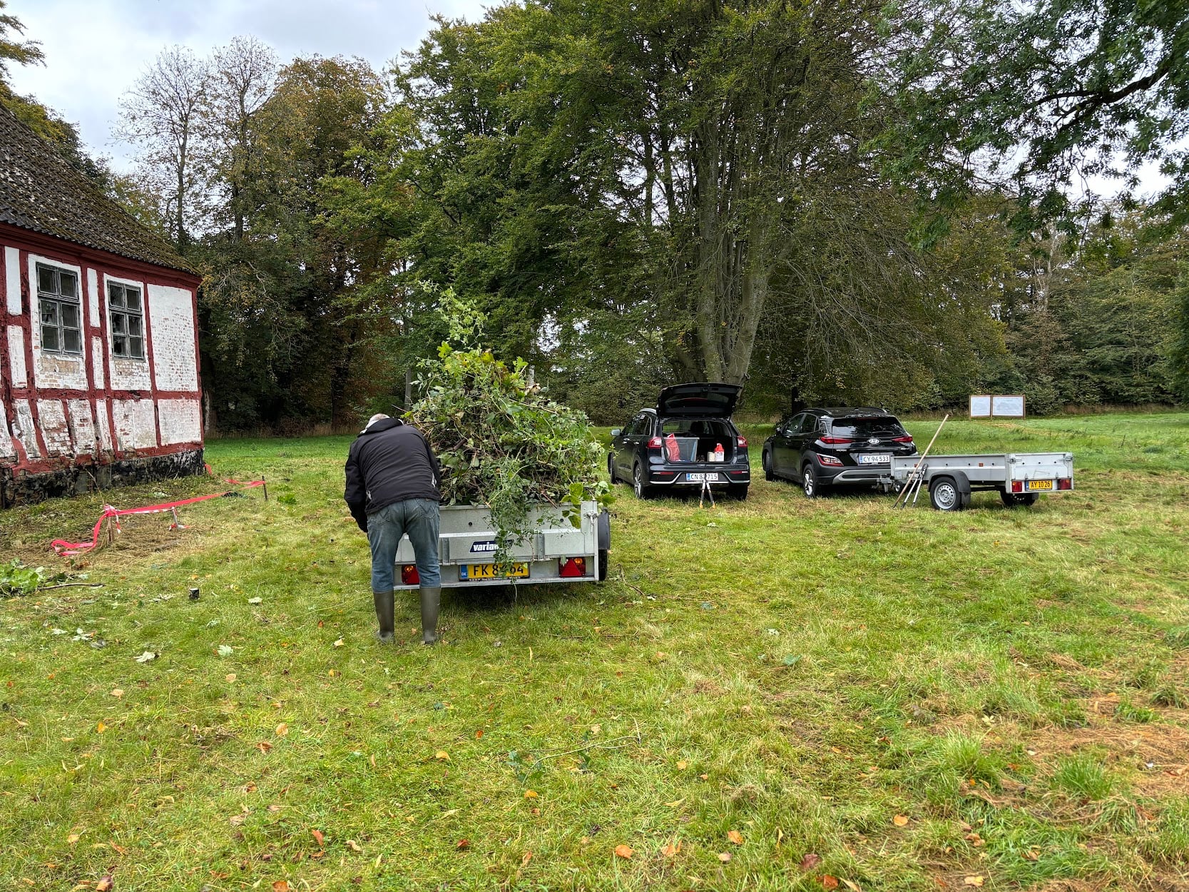 Haven holdes, således at offentligheden kan besøge Ellinggård.